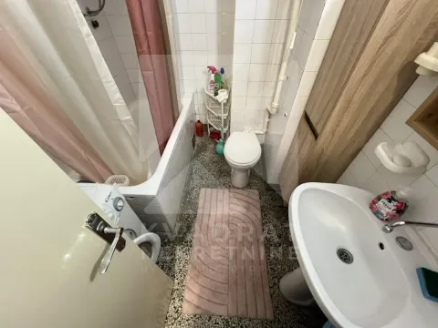 Rent, two bedroom apartment, 65m², Pejton, Podgorica - image 11