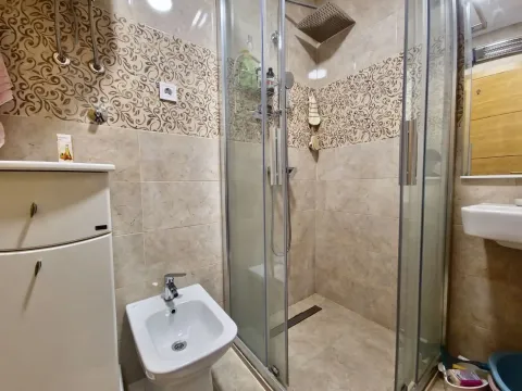 Izdavanje, jednosoban stan, 60m², Budva, Crna Gora - image 4