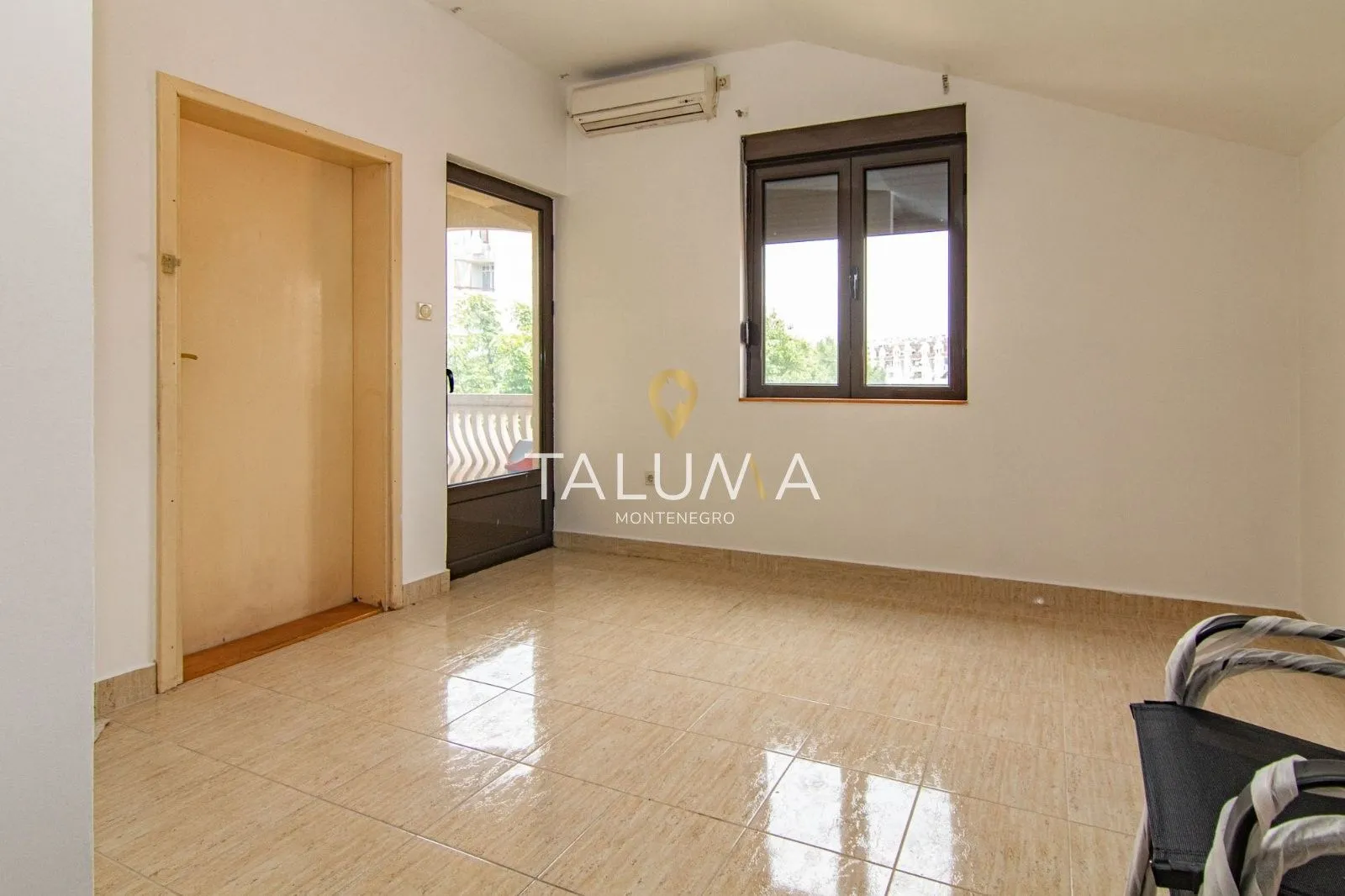 Izdavanje, poslovni prostor, 120m², Stari Aerodrom, Podgorica