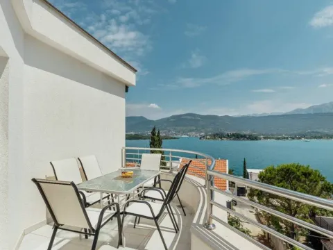 Prodaja, dvosoban stan, 64m², Tivat, Crna Gora - image 5