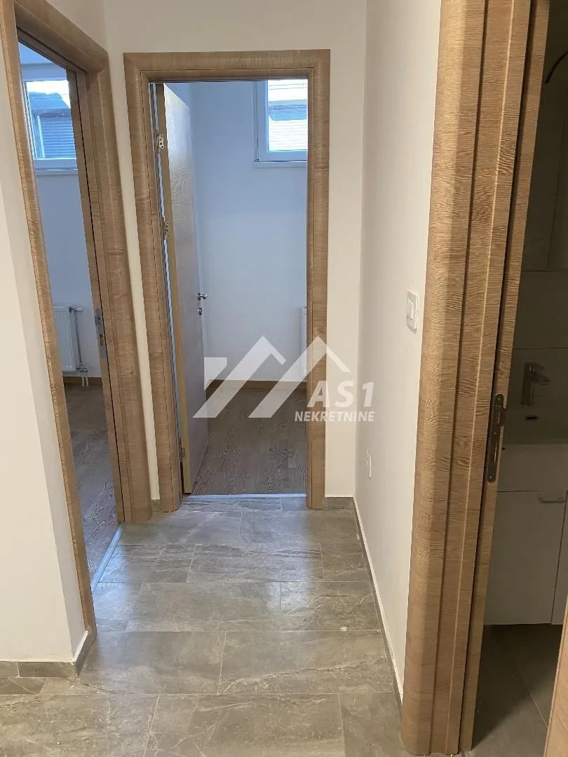 Izdavanje, trosoban stan, 46m², Grbavica, Novi Sad Sve Podlokacije