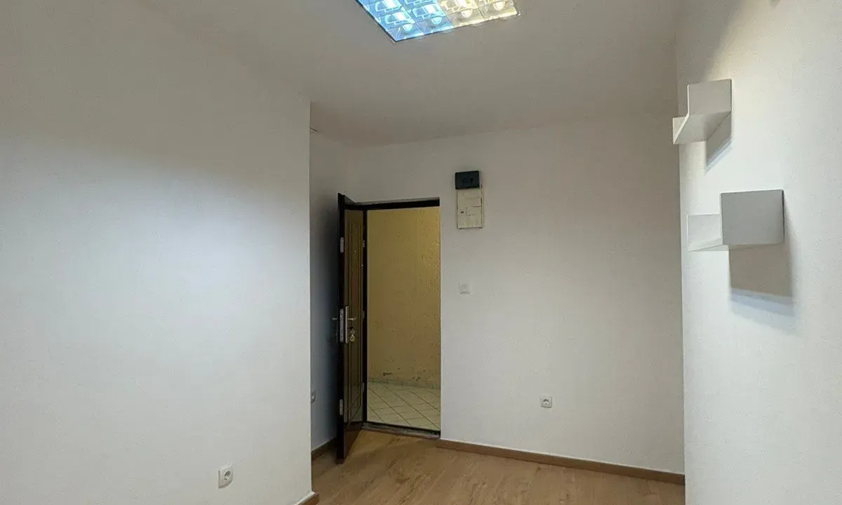 Rent, office space, 10m², Centar, Podgorica