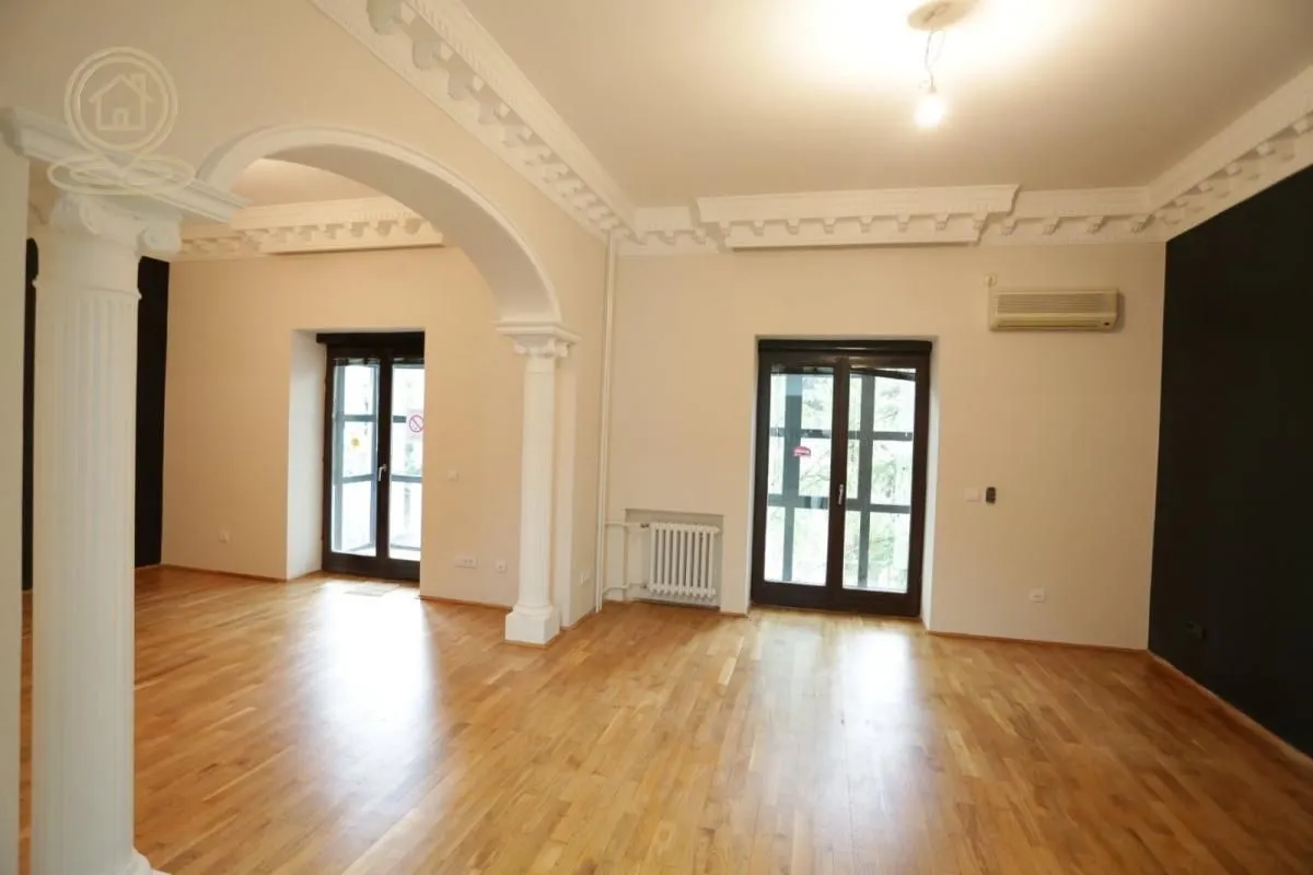 Rent, office space, 360m², Voždovac Sve Podlokacije, Beograd