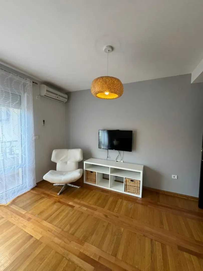 Rent, one bedroom apartment, 43m², Bečići, Budva