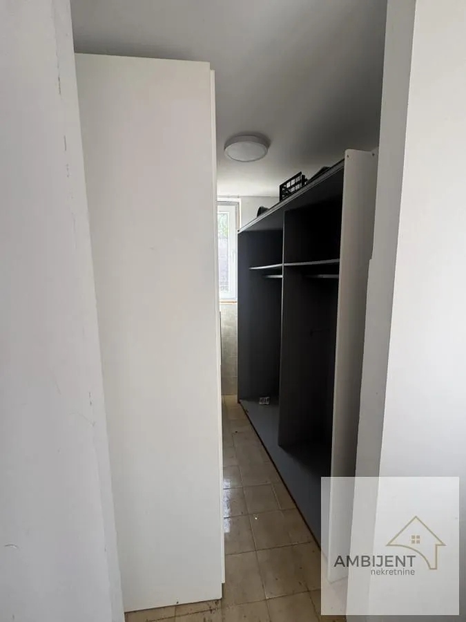 Prodaja, kuća, 100m², Zemun Sve Podlokacije, Beograd