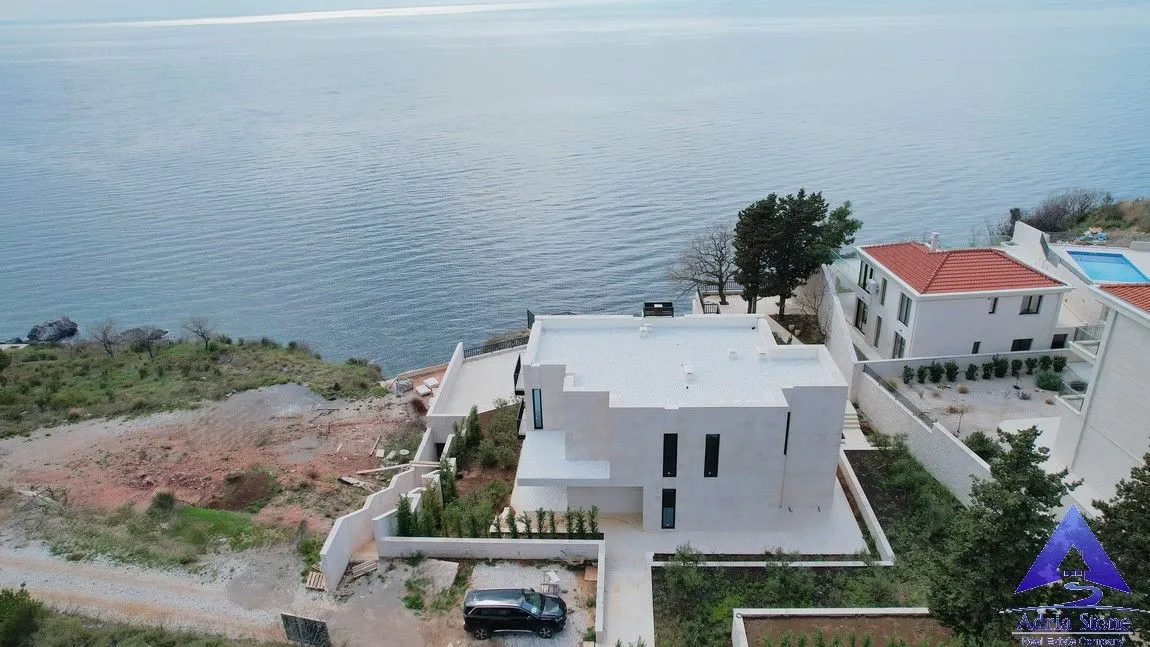 Prodaja, kuća, 580m², Skočiđevojka, Budva