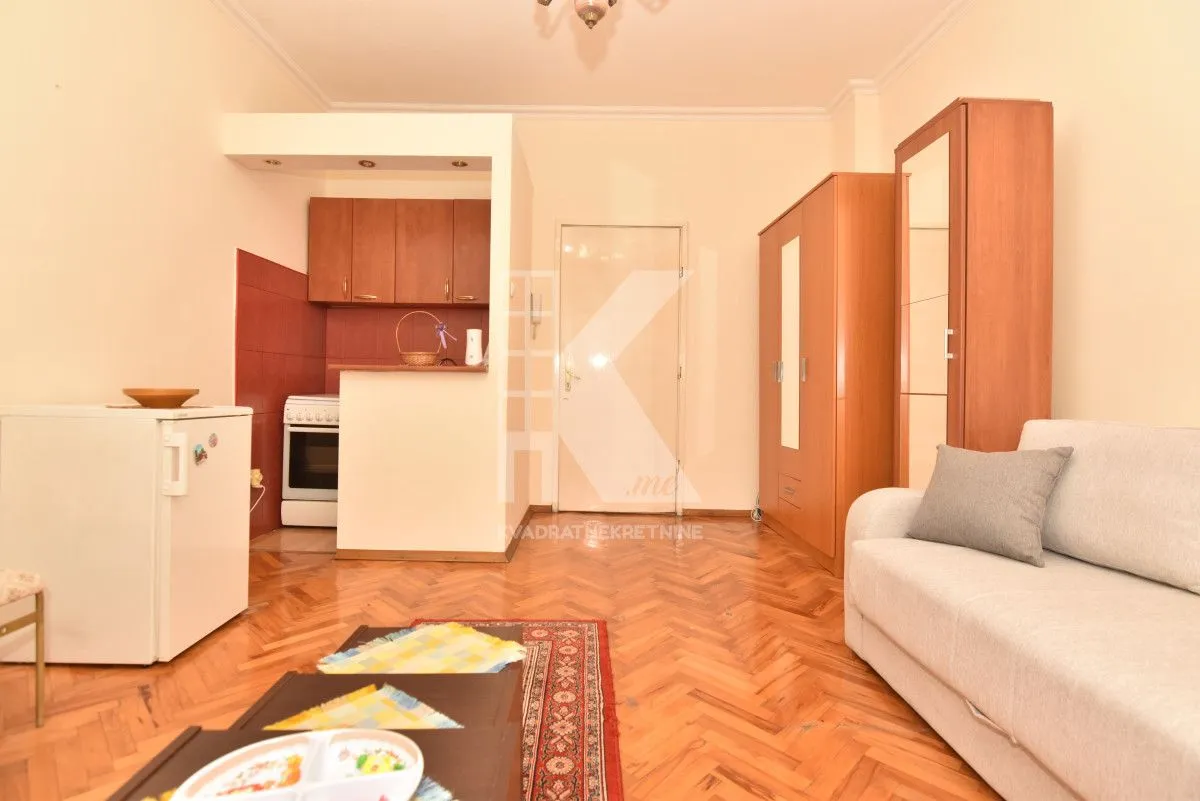 Rent, studio apartment, 35m², Centar, Podgorica