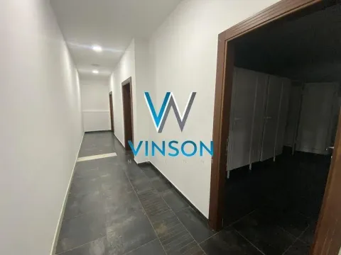 Izdavanje, poslovni prostor, 1050m², Novo naselje, Novi Sad - image 20