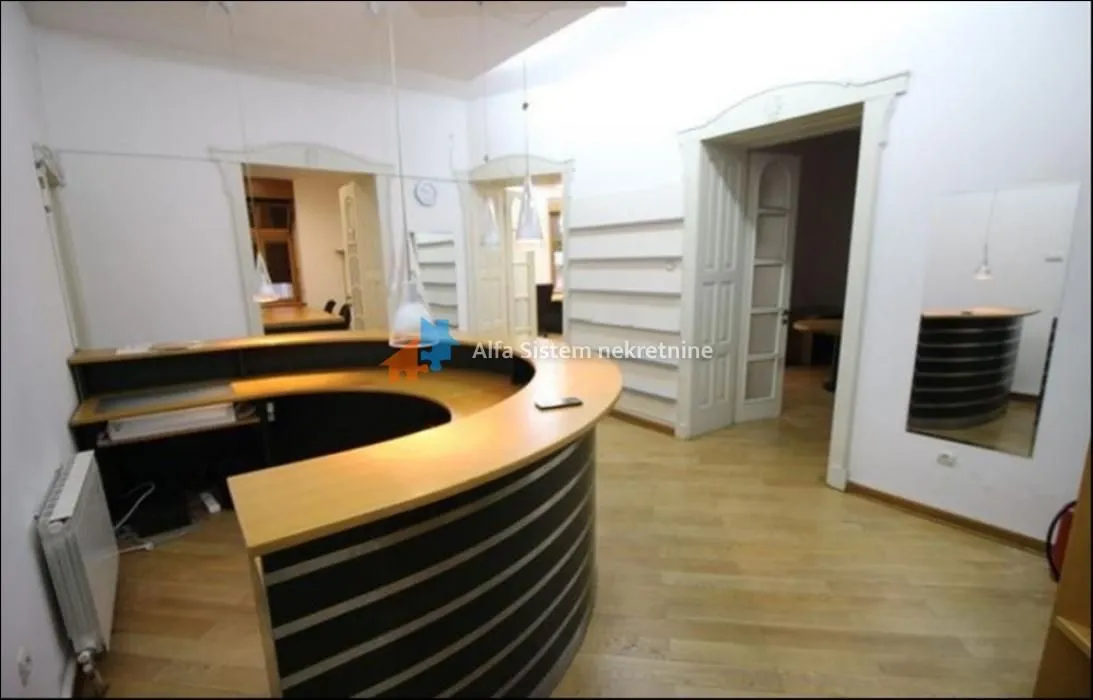 Izdavanje, poslovni prostor, 185m², Stari Grad, Beograd