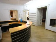 Izdavanje, poslovni prostor, 185m², Stari Grad, Beograd - image 1