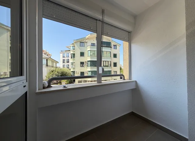 Izdavanje, trosoban stan, 100m², Podgorica, Crna Gora