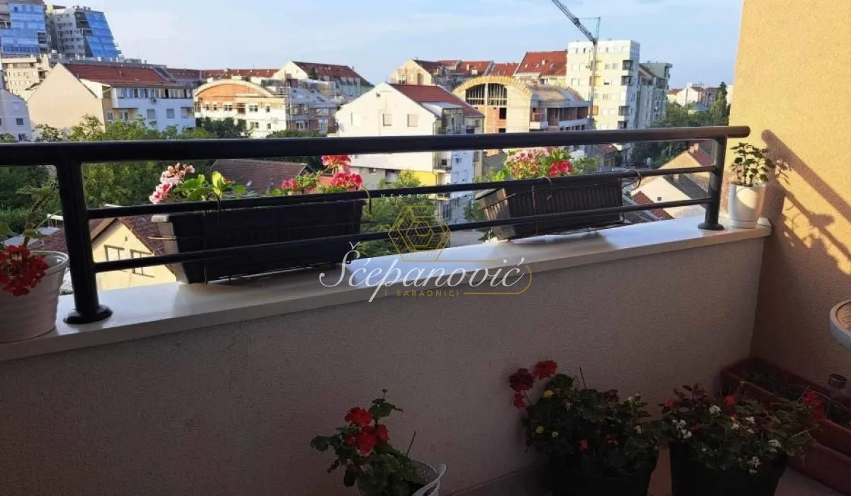 Sale, three bedroom apartment, 83m², Bulevar patrijarha Pavla, Novi Sad Sve Podlokacije