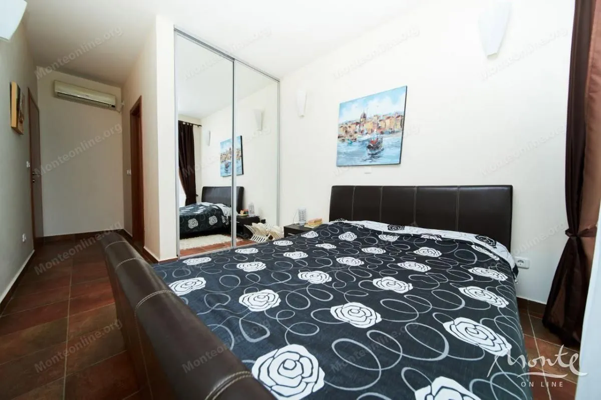 Sale, house, 495m², Bečići, Budva
