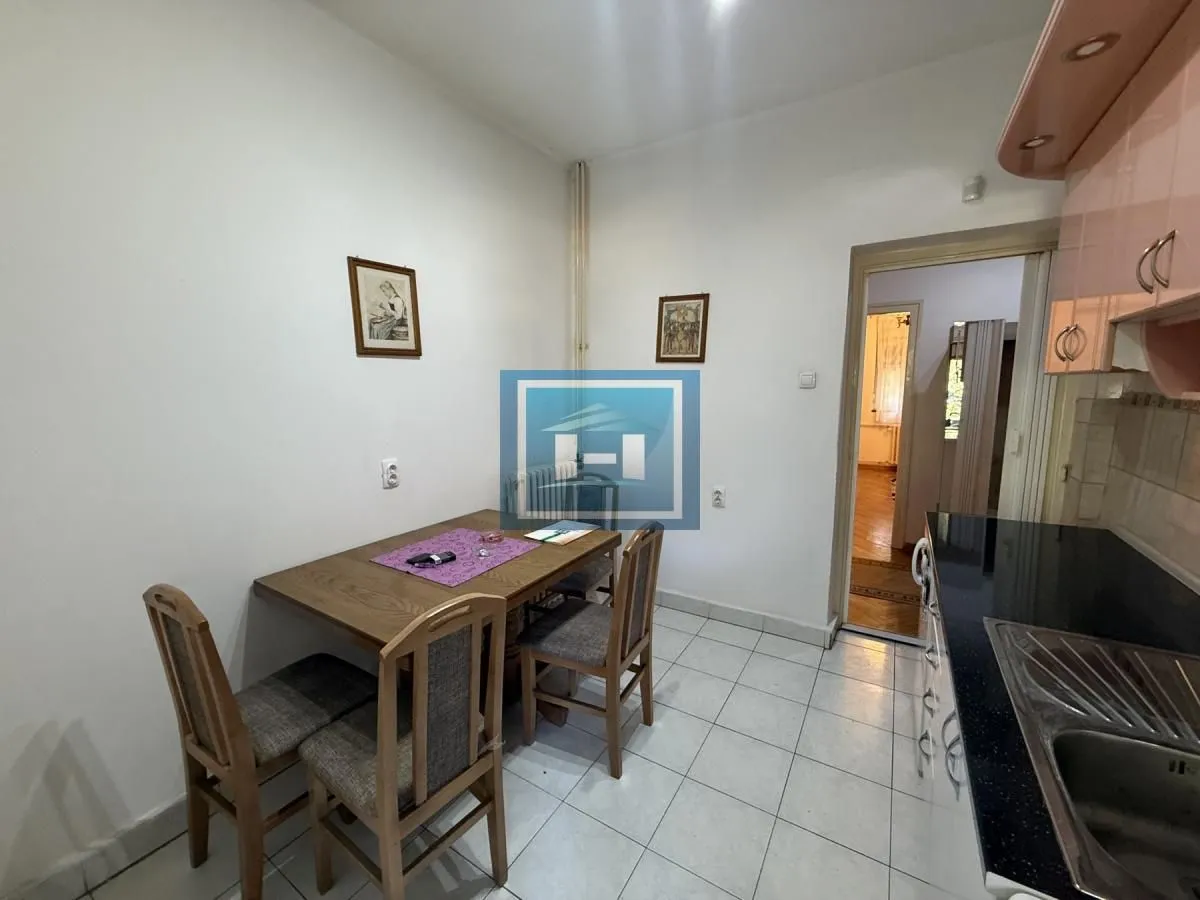 Prodaja, trosoban stan, 71m², Centar, Jagodina