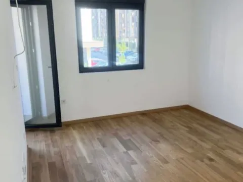 Izdavanje, dvosoban stan, 53m², City Kvart, Podgorica - image 9