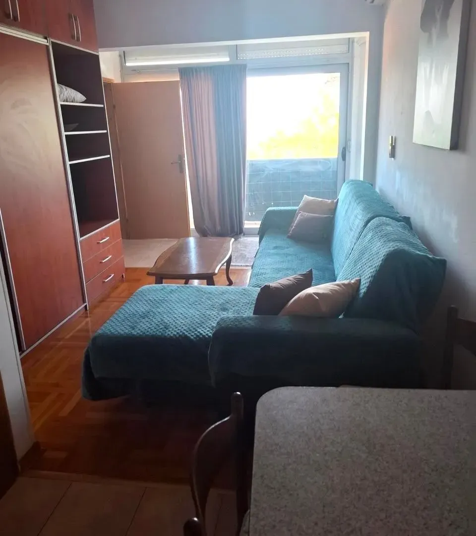 Rent, one bedroom apartment, 33m², Pržice, Kotor