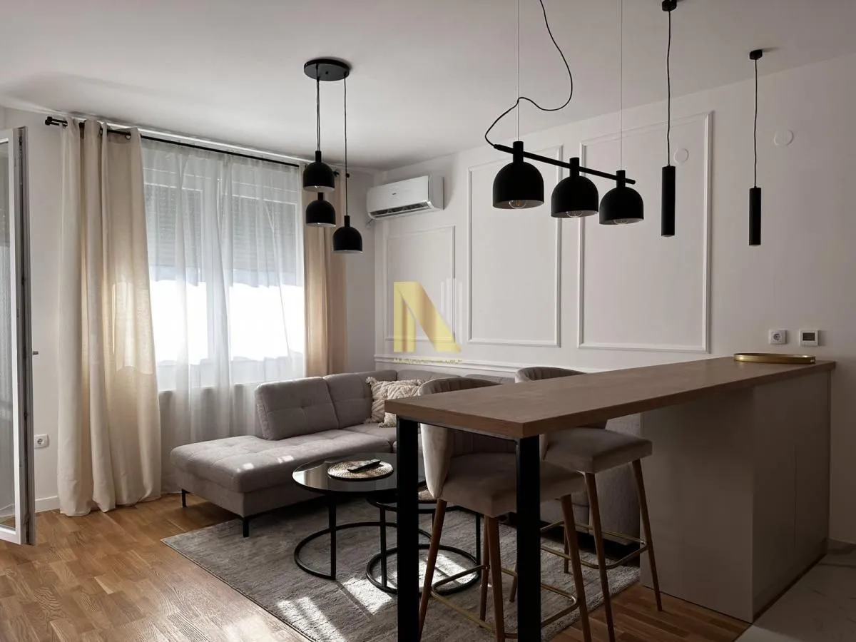 Izdavanje, dvosoban stan, 42m², Petrovaradin, Novi Sad
