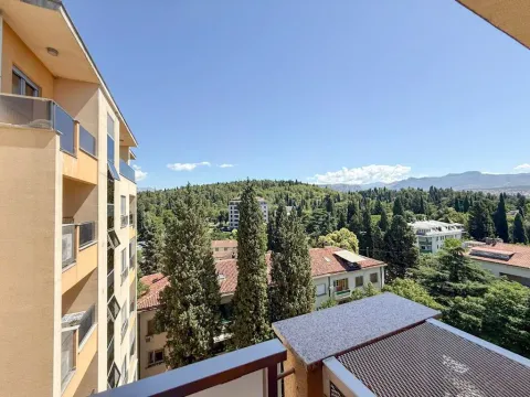 Rent, two bedroom apartment, 75m², Centar, Podgorica - image 9