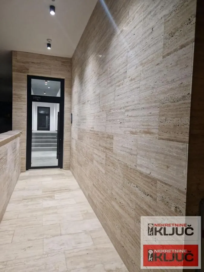 Prodaja, stan, 172m², Bulevar patrijarha Pavla, Novi Sad Sve Podlokacije