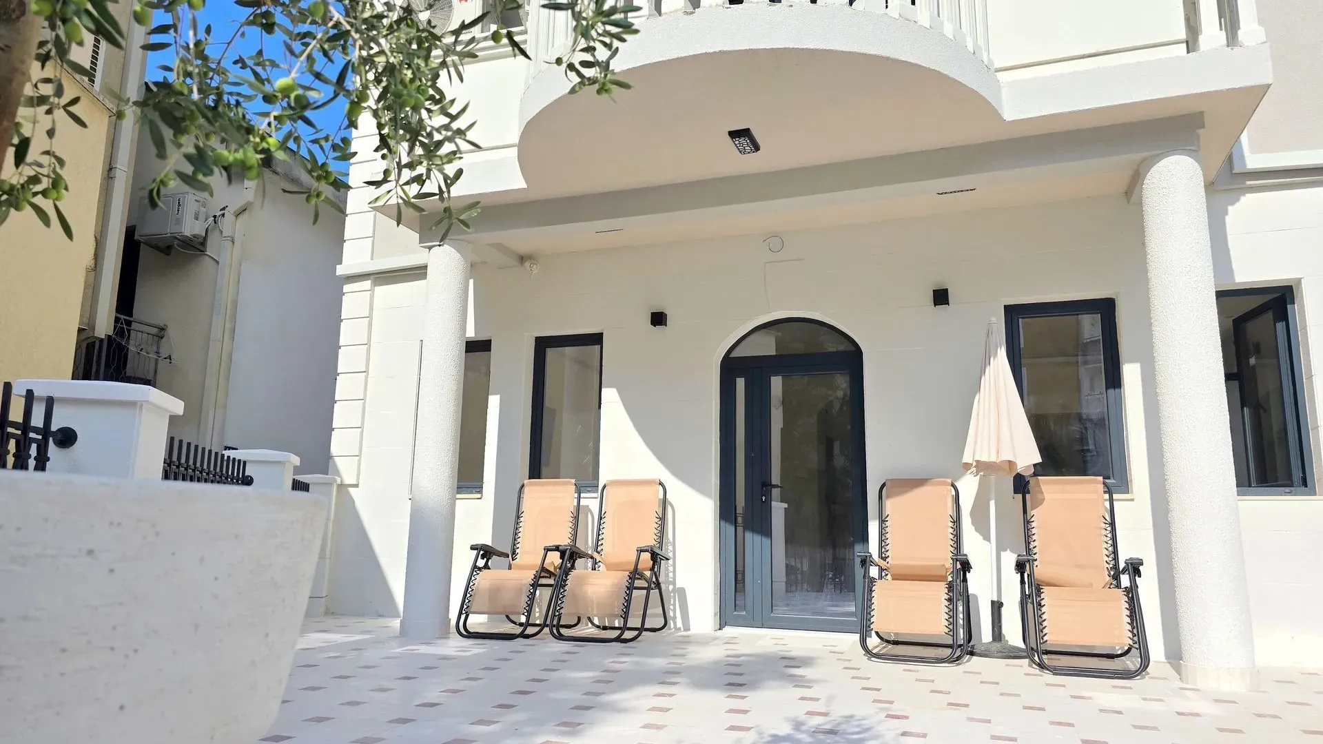 Izdavanje, ugostiteljski objekat, 440m², Budva, Crna Gora