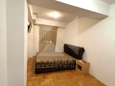 Izdavanje, dvosoban stan, 80m², City Kvart, Podgorica - image 4
