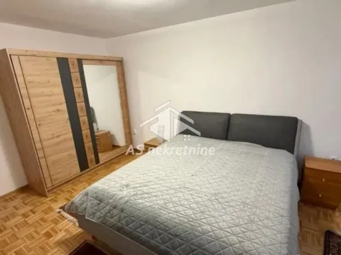 Izdavanje, stan, 210m², Čukarica, Beograd - image 10