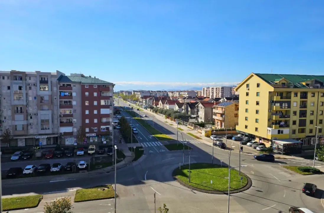 Prodaja, trosoban stan, 78m², Stari Aerodrom, Podgorica