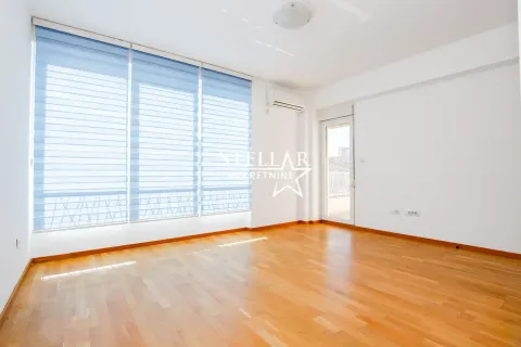 Izdavanje, dvosoban stan, 59m², Konik, Podgorica - image 3