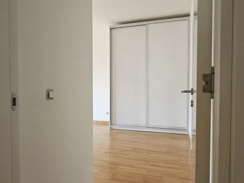 Izdavanje, četvorosoban stan, 157m², Savski Venac, Beograd - image 9