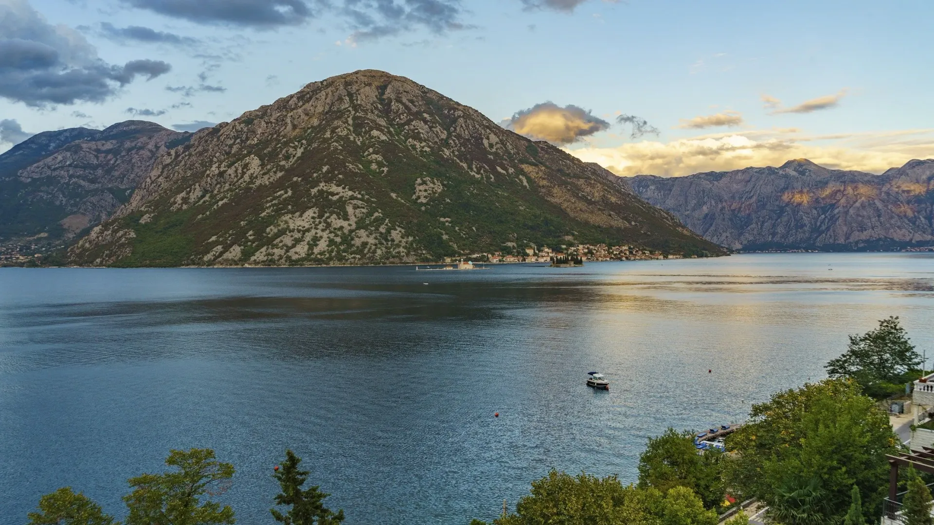 Sale, house, 358m², Kostanjica, Kotor