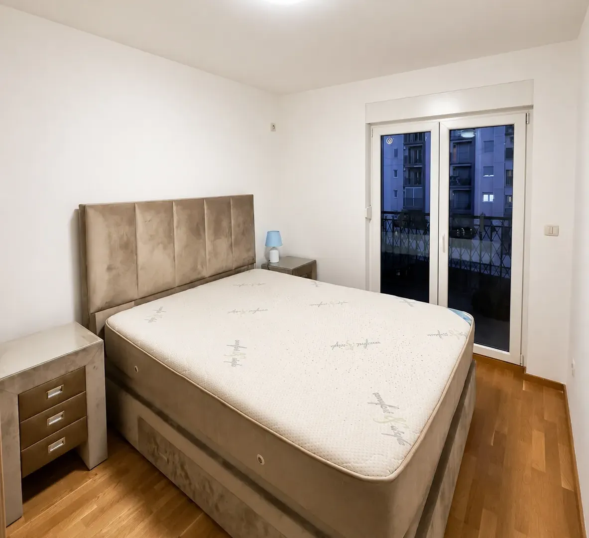 Izdavanje, jednosoban stan, 45m², City Kej, Podgorica