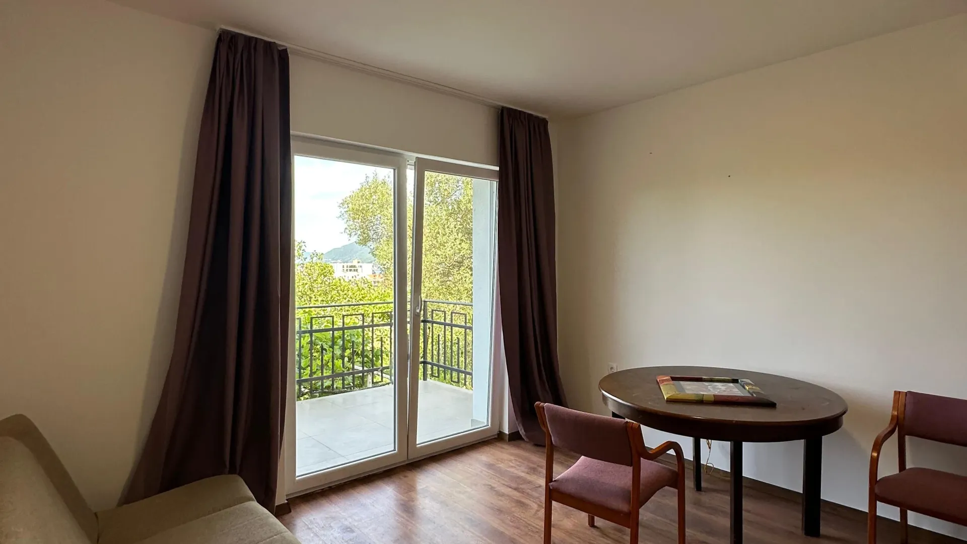Rent, three bedroom apartment, 89m², Seljanovo, Tivat