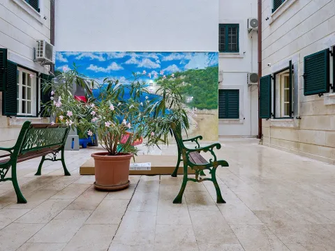 Sale, four bedroom apartment, 89m², Sveti Stefan, Budva - image 8