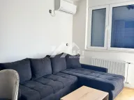 Izdavanje, dvosoban stan, 42m², Sajam, Novi Sad Sve Podlokacije - image 1