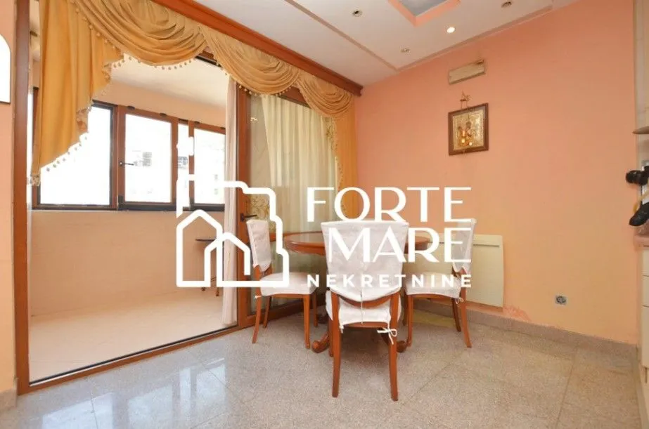 Prodaja, dvosoban stan, 77m², Igalo, Herceg Novi