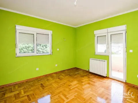 Prodaja, kuća, 369m², Donja Gorica, Podgorica - image 7