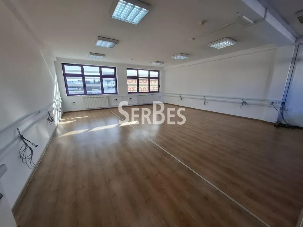 Rent, office space, 500m², Adamovićevo Naselje, Novi Sad Sve Podlokacije