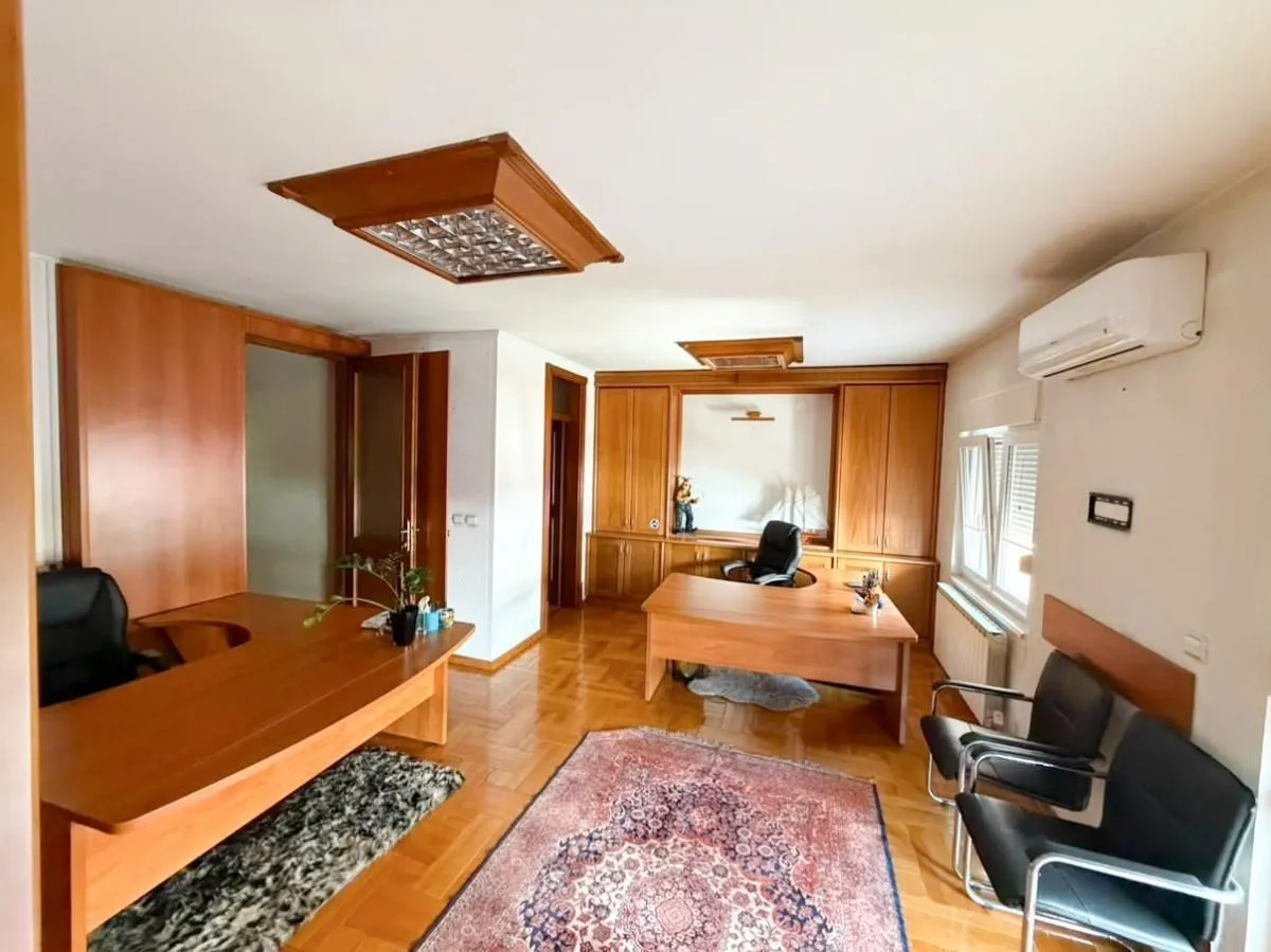 Rent, office space, 150m², Ljubović, Podgorica