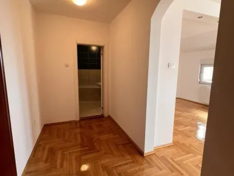 Sale, four bedroom apartment, 117m², Bulevar Evrope, Novi Sad Sve Podlokacije - image 4