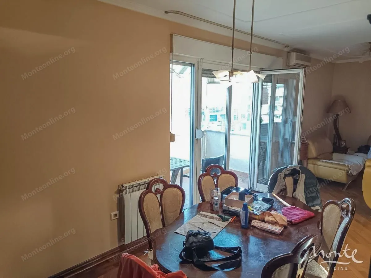 Prodaja, dvosoban stan, 96m², Stari Aerodrom, Podgorica