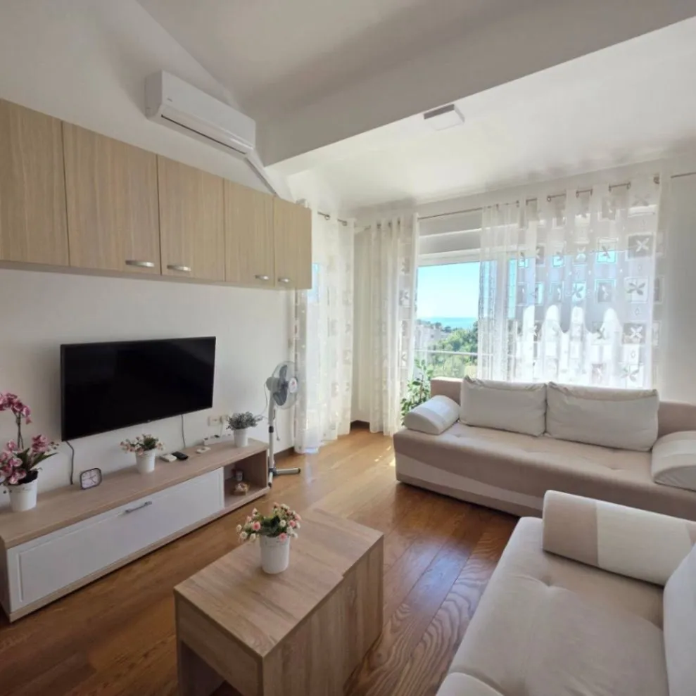 Rent, apartment, 44m², Pržno, Budva