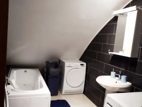 Izdavanje, trosoban stan, 100m², Zabjelo, Podgorica - image 9