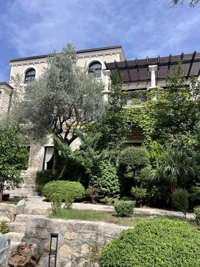 Sale, house, 550m², Reževići, Budva