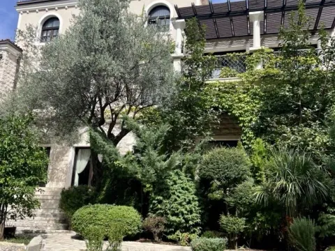 Prodaja, kuća, 550m², Reževići, Budva - image 19