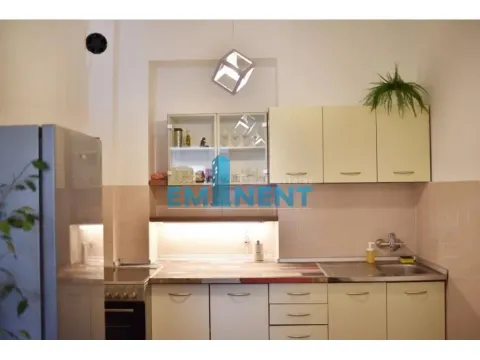 Izdavanje, dvosoban stan, 50m², Stari Grad, Beograd - image 11