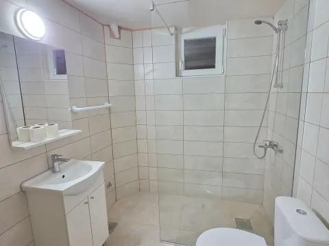 Rent, office space, 100m², Dalmatinska ulica, Podgorica - image 2