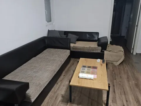 Rent, one bedroom apartment, 50m², Stari Aerodrom, Podgorica - image 2
