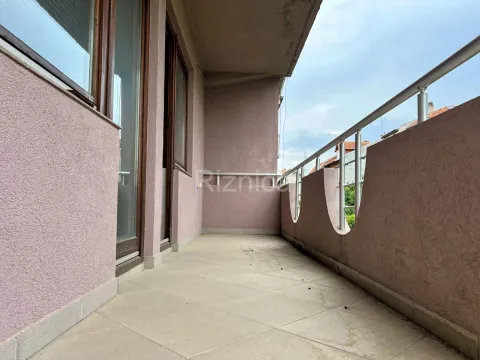 Sale, house, 306m², Niš, Srbija - image 8