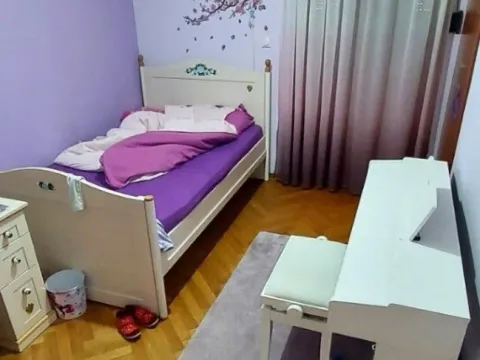 Sale, five bedroom apartment, 180m², Stari Aerodrom, Podgorica - image 12