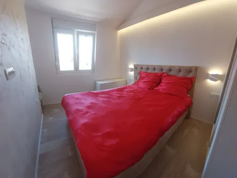 Rent, two bedroom apartment, 60m², Seljanovo, Tivat - image 12